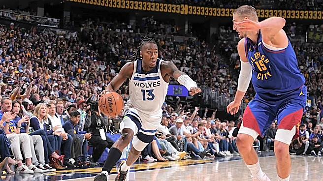 Brad Underwood pays special visit to Ayo Dosunmu in NBA playoffs