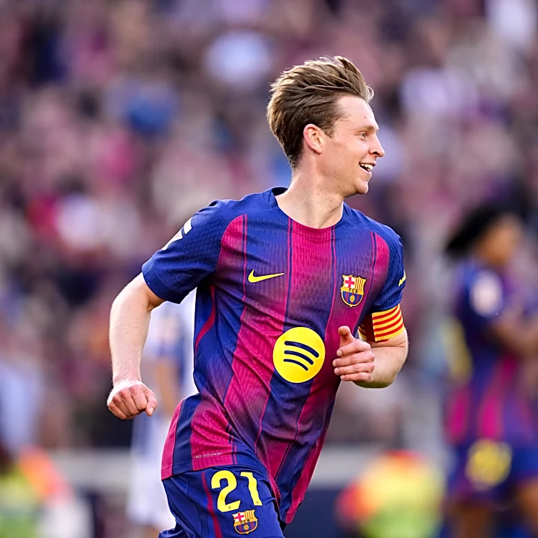 ‘I’m not satisfied’ – Frenkie de Jong talks ambitions after making history at Barcelona