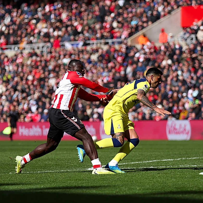 Premier League panel: Rob Jones screwed up Brobbey-Romero incident