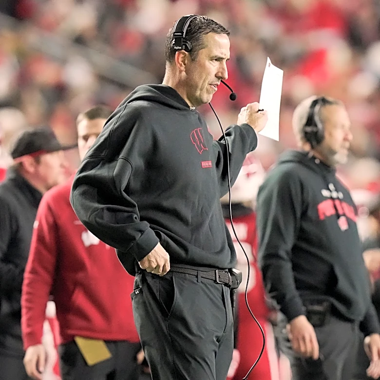 Badgers land four star legacy QB in 2027 class