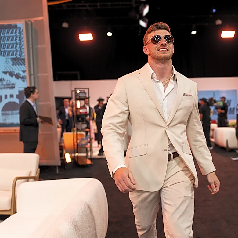 NFL Draft Grades: Chicago Bears’ Dillon Thieneman gets an A