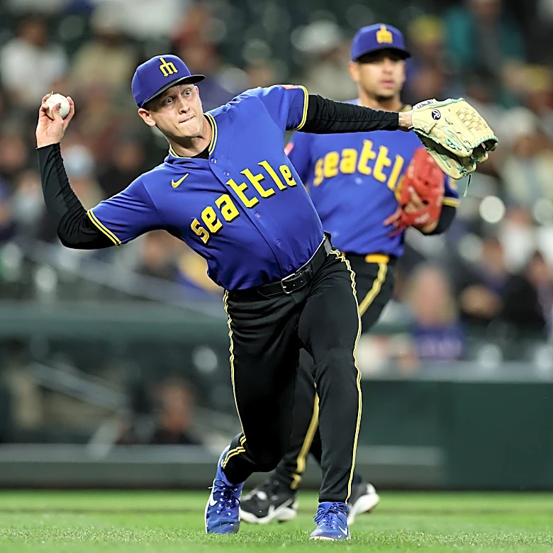 Mariners re-acquire RHP Ty Cummings from Rays for RHP Casey Legumina