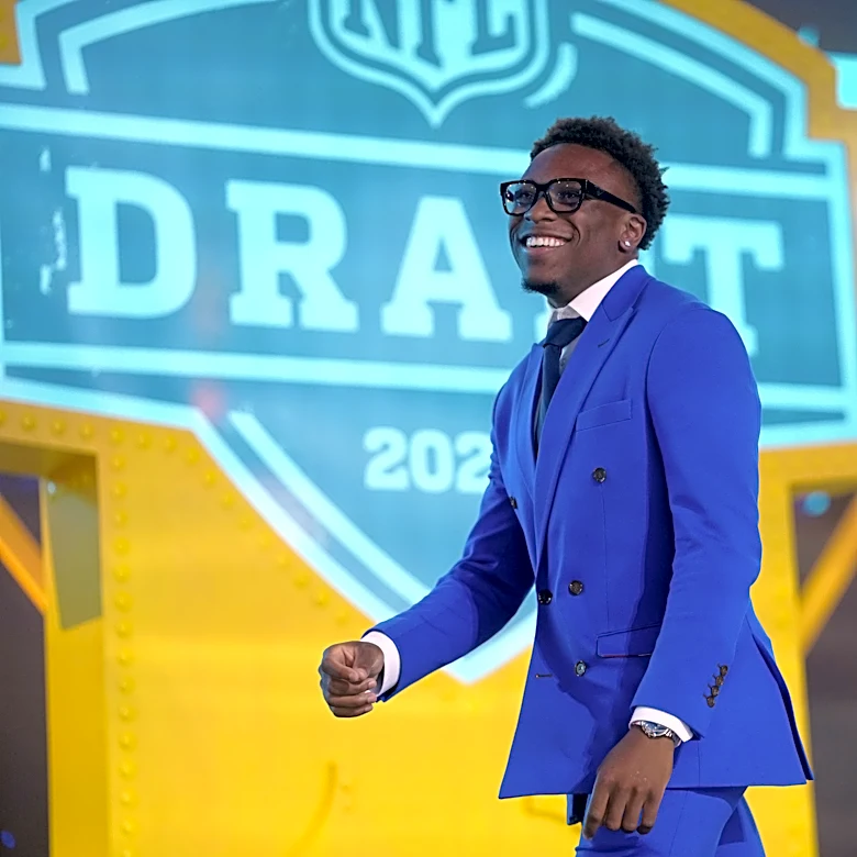 NFL Draft grades, Day 2: Fans, analysts like Colton Hood, Malachi Fields picks