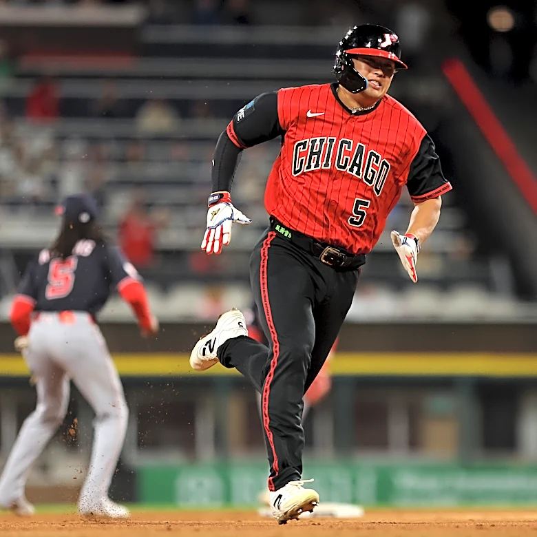 Munetaka Murakami’s historic April continues defying expectations