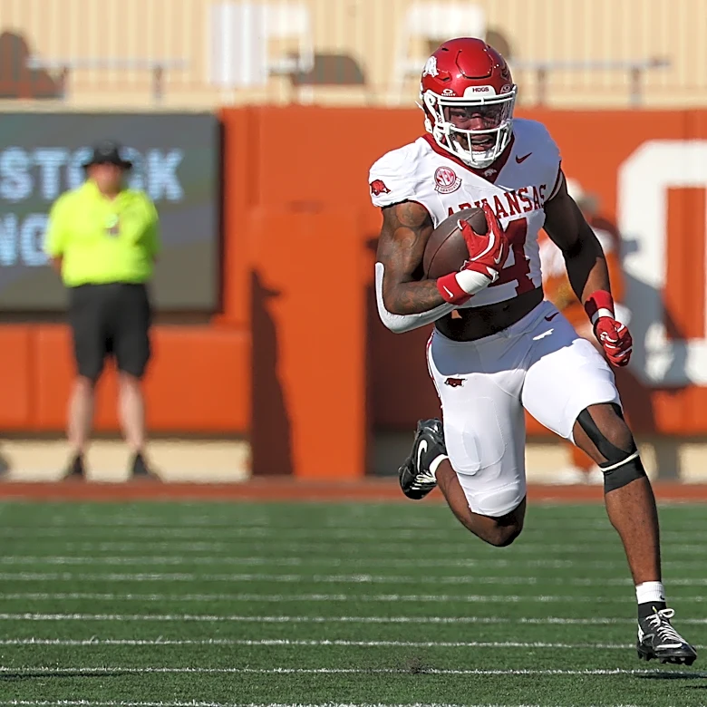 Raiders add another running back