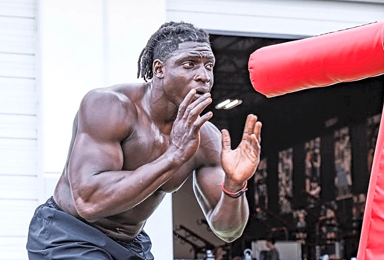 NFL Draft Results: Eagles pick intriguing Uar Bernard at No. 251