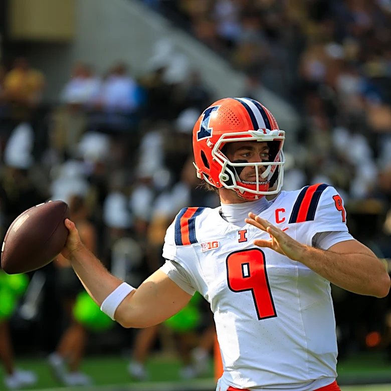 Former Illini QB Luke Altmyer signed by Detroit Lions