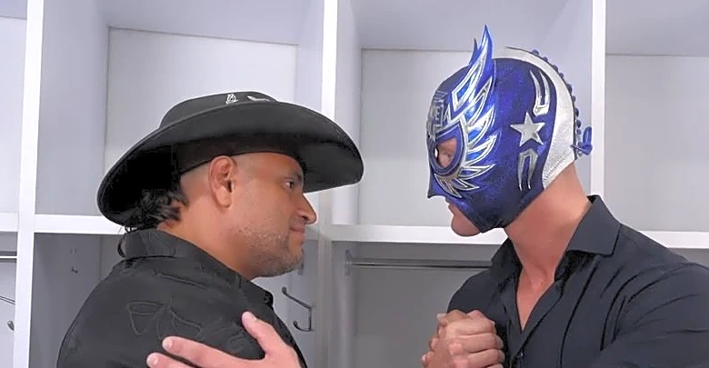 Watch the April 25 WWE Lucha Libre AAA: El Grande Americano tags with legend & champion vs. champion