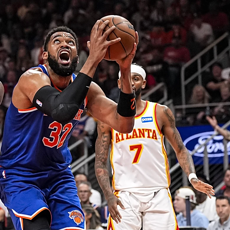 Knicks 114, Hawks 98: Scenes from more Towns, less clowns