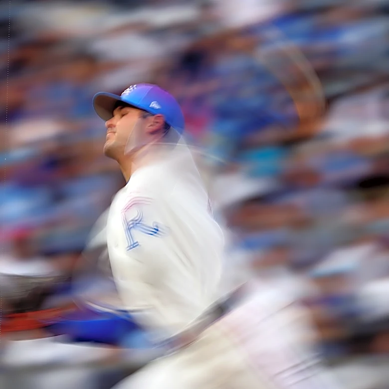 Royals walk by the Angels, 12-1