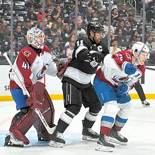 Open Thread: Colorado Avalanche @ Los Angeles Kings (2:30 P.M.)