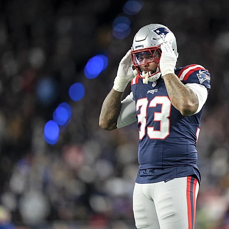 Saints sign former Patriots LB Anfernee Jennings