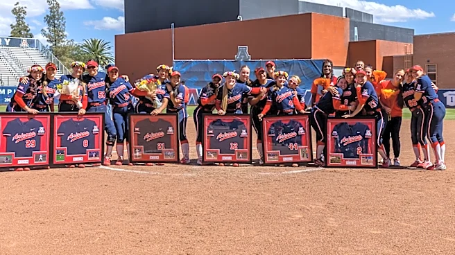Arizona softball celebrates senior day with 3rd straight run-rule defeat of Houston
