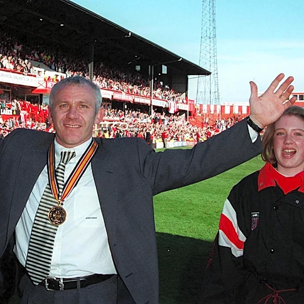 On This Day (27th April 1996): Sunderland’s Second Tier Life At Roker Ends With A Trophy!