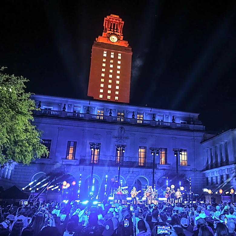 Longhorns Daily News: UT Tower glows after Texas beach volleyball conference championship win
