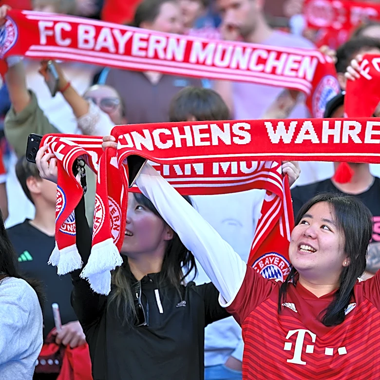 Who has the bigger home field advantage — Bayern Munich or PSG?