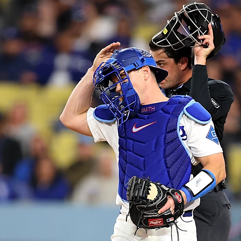 Dodgers notes: Will Smith back tightness, Roki Sasaki’s splitter