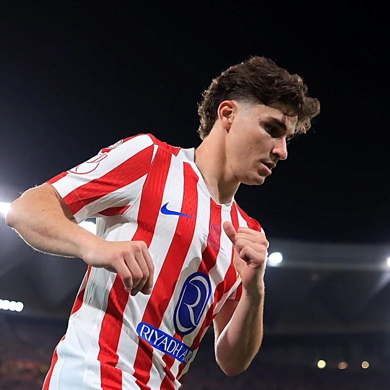 Julian Alvarez reacts to talk Barcelona have made contact with Atletico over summer transfer