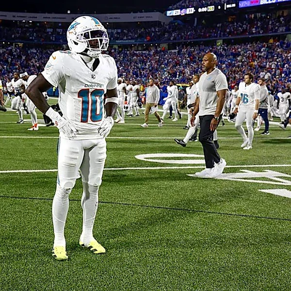 Do Rams now sign free agent receiver?