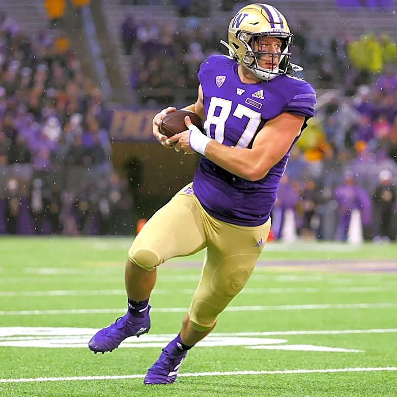 #Woof: Huskies Get A Commitment From A Local TE