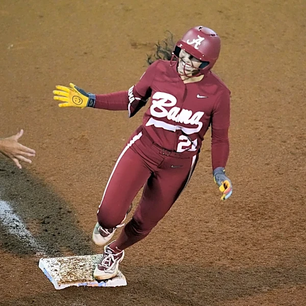 After a Run Rule Win, Alabama Softball Drops Two to Tennessee