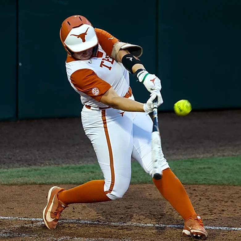 Longhorns Daily News: Katie Stewart’s 24th home run versus Kentucky sets Texas softball’s new single-season record