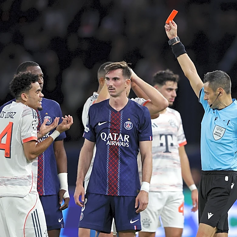 What is your score prediction and Meister of the Match prediction for PSG vs. Bayern Munich in the Champions League?