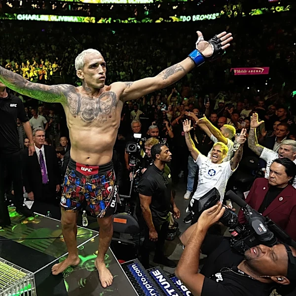 Charles Oliveira rips into fans critical of his BMF win: ‘They haven’t done f—k all’