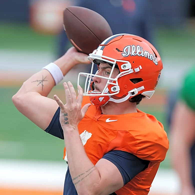 How Katin Houser fits as Illinois’ QB1