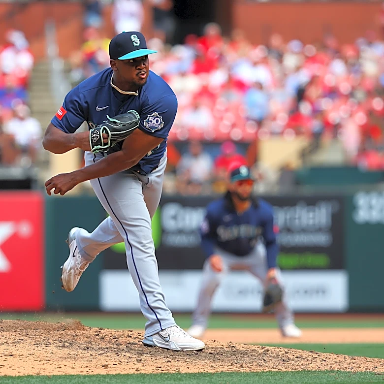 Mariners News: Cole Young, Jose A. Ferrer, and Max Scherzer