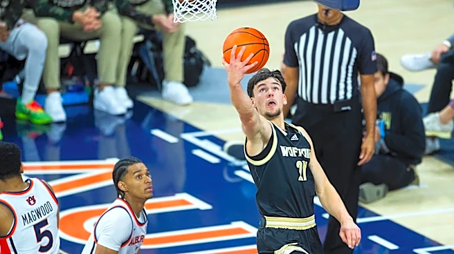 Wofford guard Nils Machowski commits to UConn