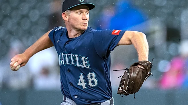 Alex Hoppe gets comfortable with the Mariners