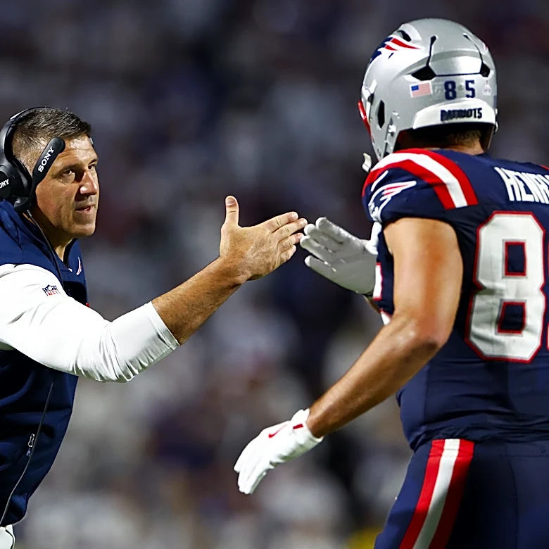 Patriots captains back Mike Vrabel amid ‘personal issues,’ keep focus on football