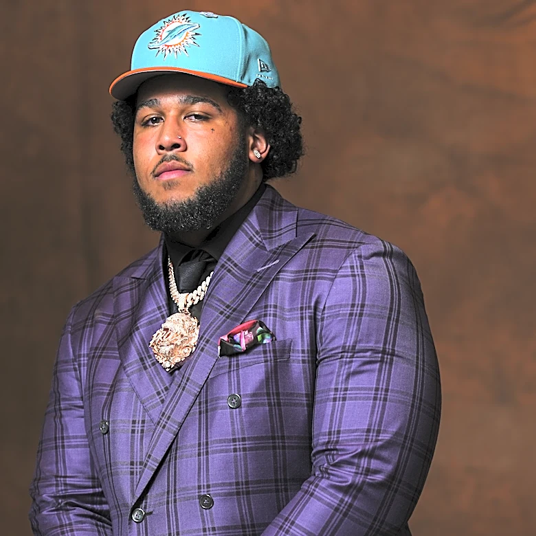 Terron Armstread says Dolphins first round pick Kadyn Proctor was “highly sought after”