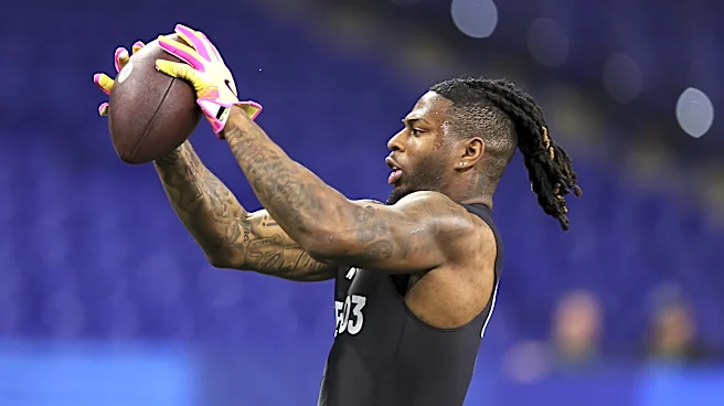 Eagles waive tight end