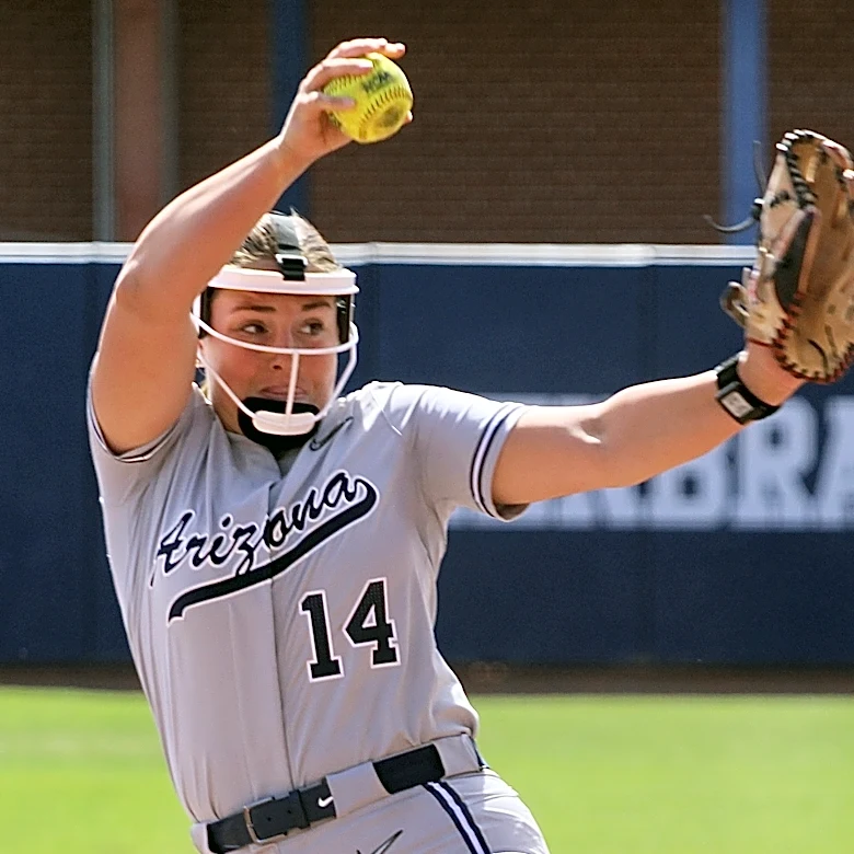 Arizona’s Sydney Stewart, Rylie Holder receive Big 12 Softball weekly honors