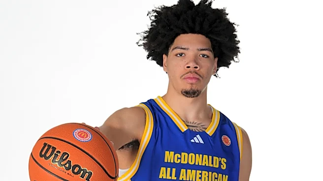 No. 1 overall recruit Tyran Stokes commits to Kansas over Kentucky