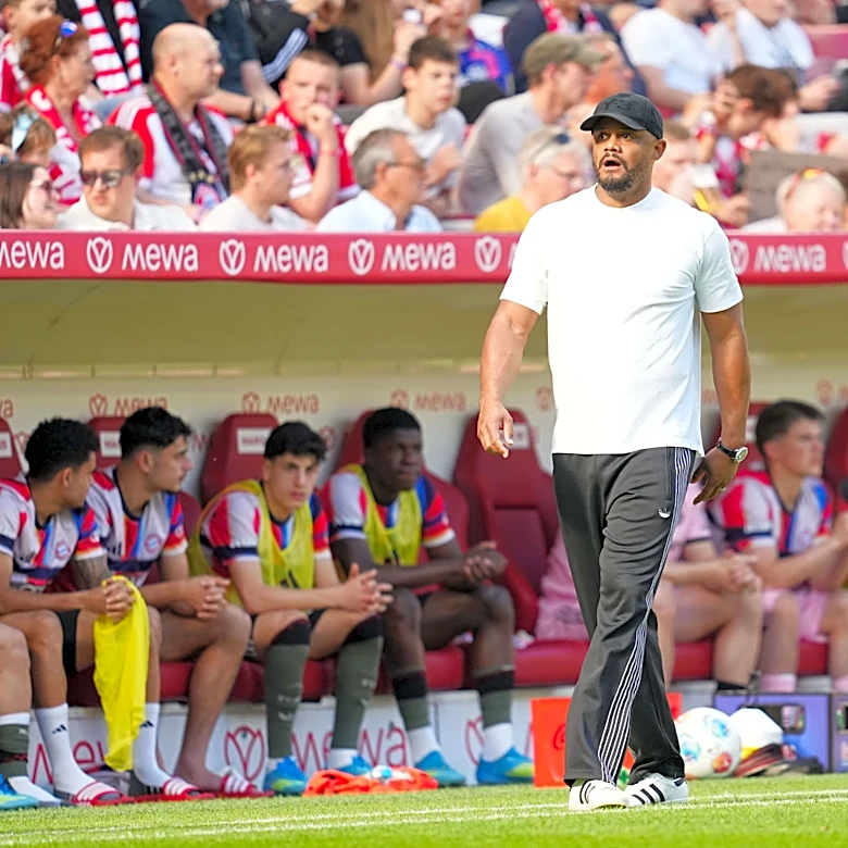 Bayern Munich boss Vincent Kompany wants 75,000 to come loud and strong vs. PSG next week