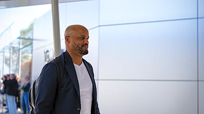 After final whistle, Vincent Kompany rushed to locker room to praise Bayern Munich after PSG loss