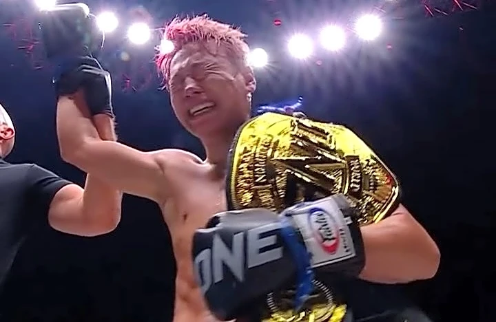 Video: Takeru annihilates Rodtang at ONE Samurai, retires as flyweight kickboxing champ