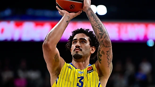 Kentucky Basketball’s Mark Pope travels to Israel to scout Márcio Santos