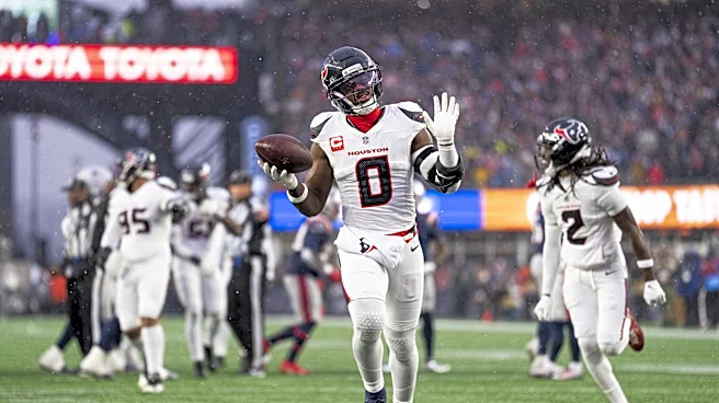 BREAKING: Texans Sign LB Azeez Al-Shaair to Extension