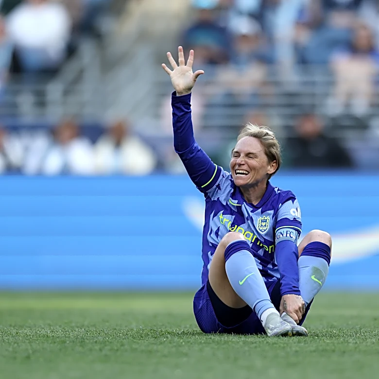 Seattle Reign Head Coach Laura Harvey provides update on Jess Fishlock injury