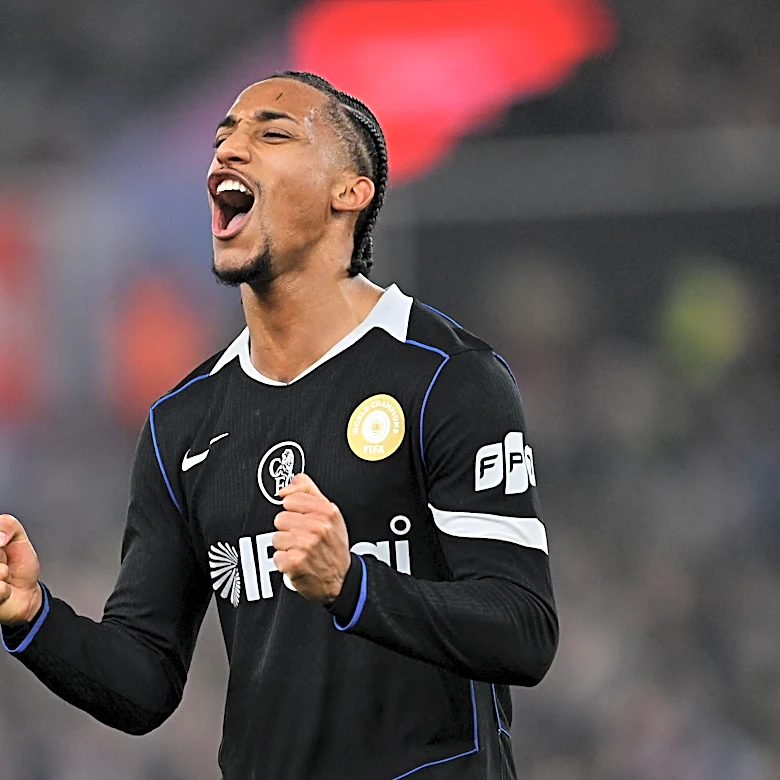 ‘Joao Pedro is ideal’ – Barcelona urged to sign Chelsea star instead of Julian Alvarez