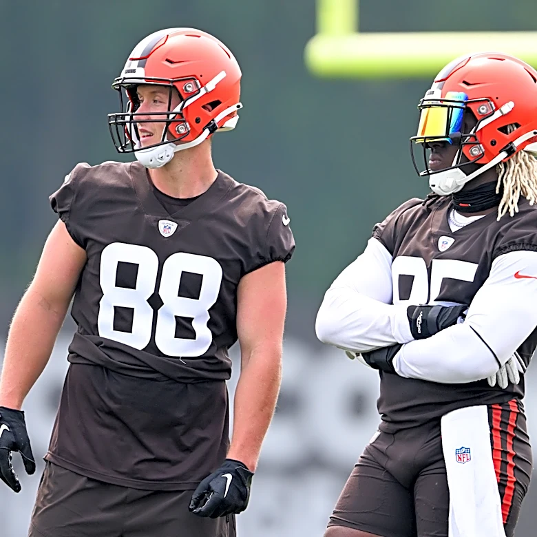 Seattle Seahawks sign veteran Cleveland Browns tight end
