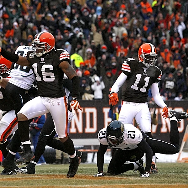 Browns legend takes coaching role at alma mater