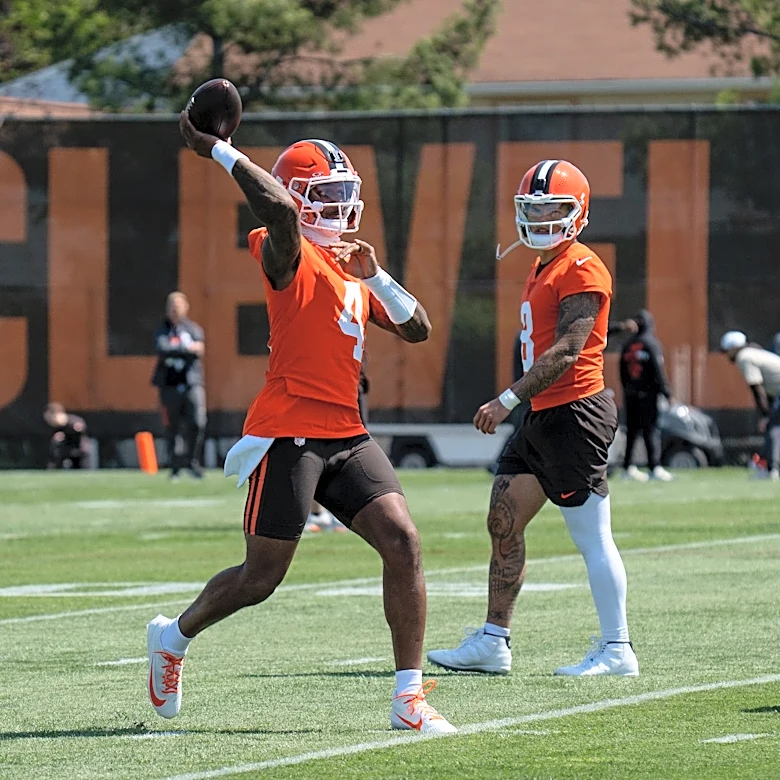 Daily Dawg Chow 4/30; DeShaun Watson early favorite to win QB job