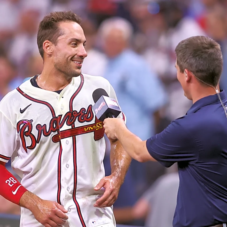 Why don’t we relive this Matt Olson walkoff homer again?