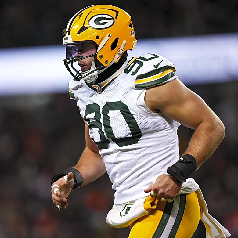Packers pick up Lukas Van Ness’ 5th year option