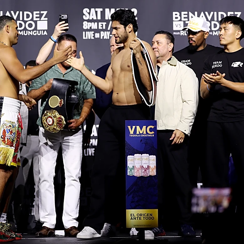 Face off! Benavidez vs. Zurdo staredown video, weigh ins results